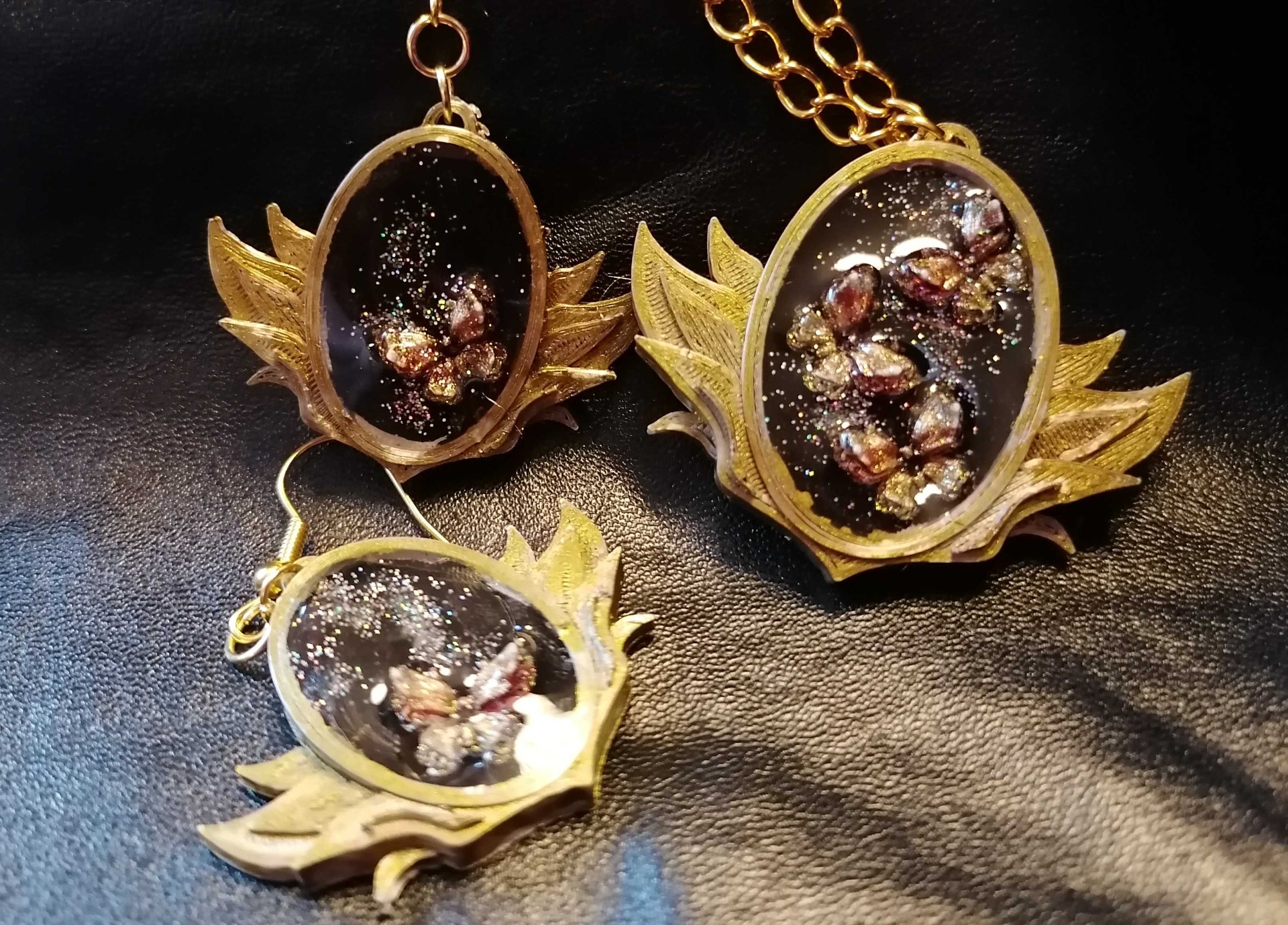 Annabel 45€ (sis. korvakorut, kaulakoru)